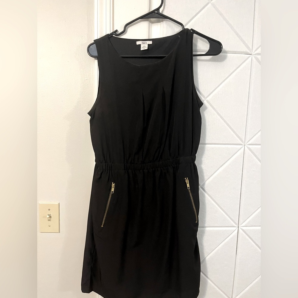 Women’s casual black dress